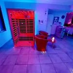 Villa Un Sejour Romantique En Couple Avec Jacuzzi Prive Chromotherapie Jardin Maison Privee Ychoux