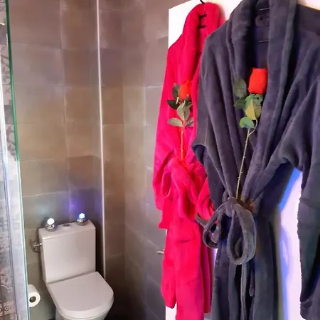 Villa Un Sejour Romantique En Couple Avec Jacuzzi Prive Chromotherapie Jardin Maison Privee