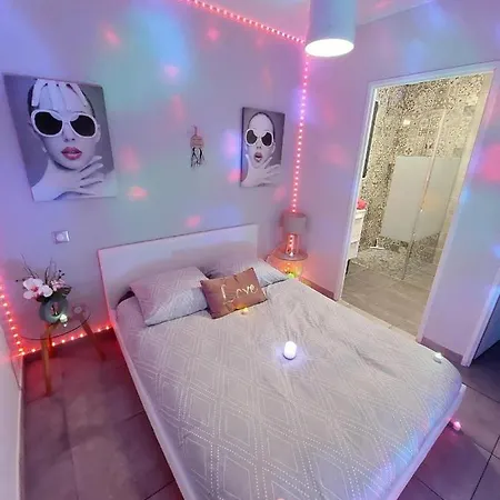 Villa Un Sejour Romantique En Couple Avec Jacuzzi Prive Chromotherapie Jardin Maison Privee *